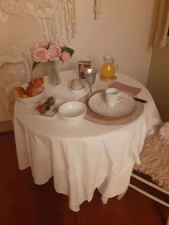 Quarto em Acomodações Particulares Chez Martine *